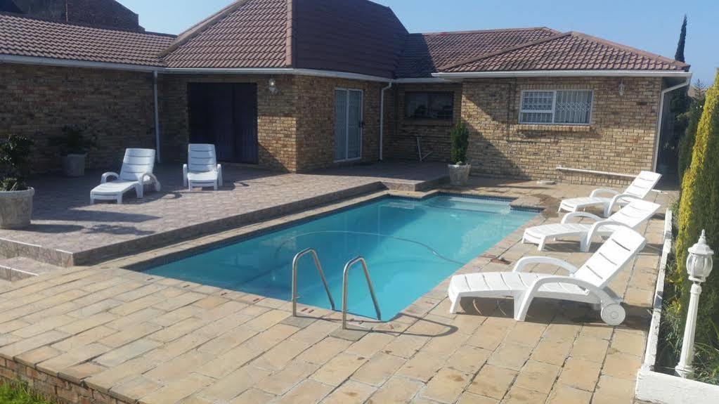 Ebenezer Guesthouse Bluewater Bay Port Elizabeth Exterior foto