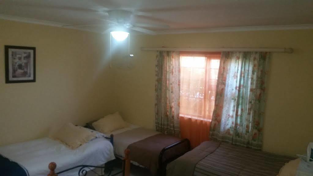 Ebenezer Guesthouse Bluewater Bay Port Elizabeth Exterior foto